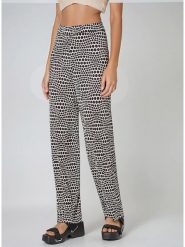 Monki Spodnie w kolorze czarnym rozmiar: M. Czarne spodnie materiałowe Monki, bez wzorów, z materiału, z podwyższonym stanem. Za 39.99 zł.