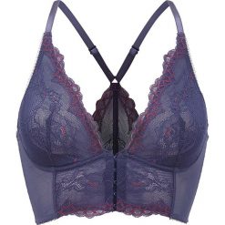 Biustonosz "Gossard Lace Longline" w kolorze granatowym. Niebieskie biustonosze marki Gossard, w koronkowe wzory, z koronki. W wyprzedaży za 85.95 zł.