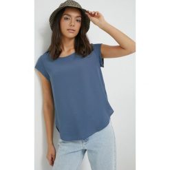Only bluzka. Niebieskie bluzki ONLY, bez wzorów, z tkaniny, bez kołnierzyka, bez ramiączek. Za 69.99 zł.