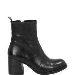 CZARNE BOTKI NIKY09 DAV NERO. Czarne botki Venezia, bez wzorów, ze skóry, bez obcasa, bez zapięcia. Za 439.00 zł.