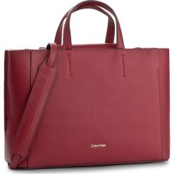 Torebka CALVIN KLEIN - Metropolitan Tote K60K603778 910. Shopper bag marki Calvin Klein. W wyprzedaży za 479.00 zł.