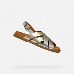 Sandały damskie Geox Adelash. Szare sandały Geox, bez wzorów, ze skóry, bez obcasa, bez zapięcia. Za 398.99 zł.