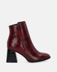 BORDOWE BOTKI NA OBCASIE 0085421R 173 BUR. Czerwone botki Venezia, bez wzorów, ze skóry, bez obcasa, na obcasie, bez zapięcia. Za 349.00 zł.
