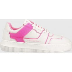 Calvin Klein Jeans sneakersy Chunky Cupsole Laceup Low YW0YW00690.0LA kolor biały. Białe buty sportowe lifestyle Calvin Klein Jeans, bez wzorów, z gumy, sportowe, z okrągłym noskiem, bez zapięcia. Za 639.99 zł.