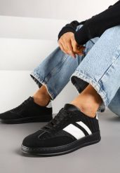 Czarne Sneakersy Typu Kultowe Tenisówki na Półtransparentnej Podeszwie Ulinera. Czarne trampki Born2be, bez wzorów, z jeansu, bez zapięcia. W wyprzedaży za 76.49 zł.