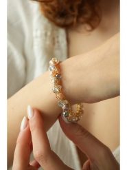 Pierres delicates Bransoletka w kolorze jasnoróżowym z perłami rozmiar: onesize. Różowe bransoletki Pierres delicates, z perłą, z mosiądzu. Za 113.10 zł.