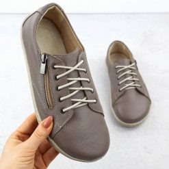 Skórzane półbuty damskie barefoot khaki Helios 436. Brązowe półbuty wsuwane Helios, bez wzorów, ze skóry, bez obcasa. Za 162.00 zł.