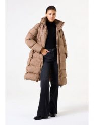 Garcia Płaszcz zimowy w kolorze jasnobrązowym rozmiar: M. Brązowe płaszcze Garcia, na zimę, m, bez wzorów, z puchu, bez kaptura. Za 426.99 zł.