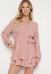 Ciemnoróżowa Kopertowa Sukienka Kombinezon Mini z Falbanką Bomina. Czerwone sukienki Born2be, bez wzorów, z materiału, bez kołnierzyka, bez ramiączek, mini, kopertowe. Za 89.99 zł.