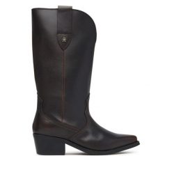 Kozaki Tommy Hilfiger. Brązowe kozaki Tommy Hilfiger, bez wzorów, bez obcasa, na słupku, bez zapięcia. Za 1,299.00 zł.