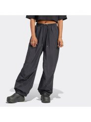 Adidas Spodnie dresowe w kolorze czarnym rozmiar: M. Czarne spodnie dresowe adidas, bez wzorów, z dresówki. Za 141.19 zł.