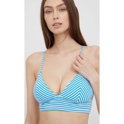 Only biustonosz kąpielowy Kitty kolor fioletowy lekko usztywniona miseczka. Fioletowe bikini ONLY, bez wzorów, z dzianiny. W wyprzedaży za 69.99 zł.