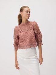 Ażurowa bluzka - brudny róż. Czerwone bluzki Reserved, l, w ażurowe wzory, z dzianiny, bez kołnierzyka, bez ramiączek. Za 129.99 zł.
