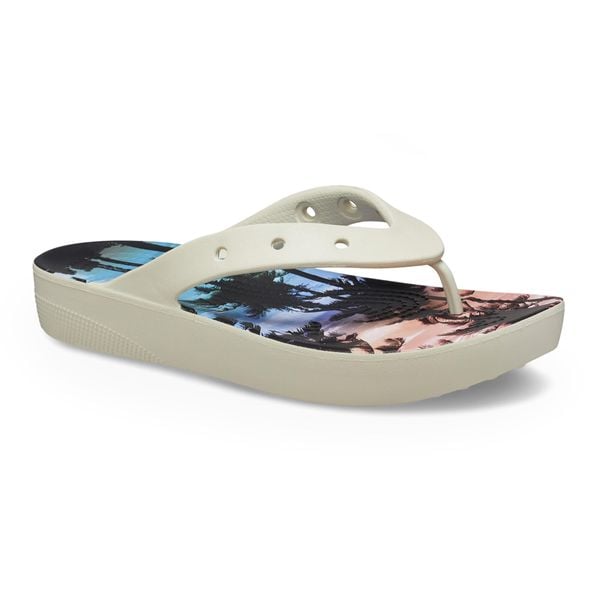 Japonki damskie Crocs Classic Platform Retro Resort. Brązowe japonki Crocs, bez wzorów, retro. Za 97.99 zł.