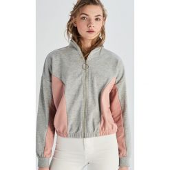 Bluza rozpinana - Jasny szar. Bluzy bez kaptura marki Sinsay. W wyprzedaży za 29.99 zł.