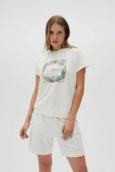 Bluza z kapturem i krótkimi rękawami biała. Białe bluzy MOODO, l, bez wzorów, z bawełny, bez ramiączek, z kapturem. Za 89.99 zł.