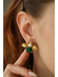 L'Atelier de Gaia Pozłacane kolczyki-wkrętki z agatami rozmiar: onesize. Zielone kolczyki L'Atelier de Gaia, z agatem, pozłacane. Za 126.45 zł.