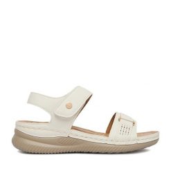 Sandały Go Soft. Białe sandały GO SOFT, bez wzorów, bez obcasa, na koturnie, bez zapięcia. Za 99.99 zł.