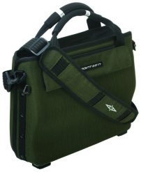 Ochronna torba na laptopa z uchwytem na kierownicę Point 65°N convertible V. Zielone torby na laptopa BOBLBEE, bez wzorów, na ramię. Za 1,187.50 zł.