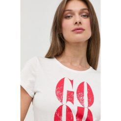 Morgan t-shirt damski kolor biały. Białe t-shirty Morgan, bez wzorów, bez kołnierzyka, bez ramiączek. Za 139.99 zł.