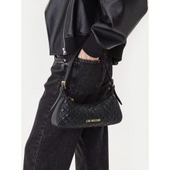 Torebka LOVE MOSCHINO. Czarne torebki klasyczne Love Moschino, bez wzorów, klasyczne, bez dodatków. Za 919.99 zł.