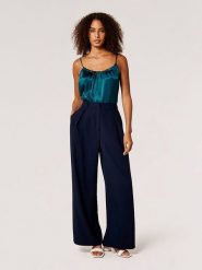 Apricot Top w kolorze granatowym rozmiar: S. Niebieskie topy Apricot, s, bez wzorów, bez kołnierzyka, bez ramiączek. Za 56.99 zł.