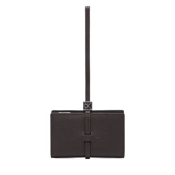 Portfel Calvin Klein. Brązowe portfele Calvin Klein, bez wzorów. Za 289.99 zł.