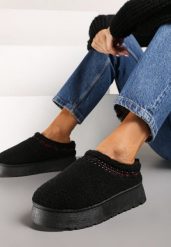 Czarne Śniegowce na Grubej Podeszwie z Niską Cholewką i Haftem Zinnirella. Czarne śniegowce Born2be, bez wzorów, z wełny, przed kostkę, bez zapięcia. Za 69.99 zł.