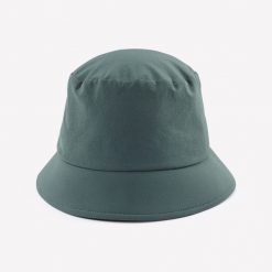 Kapelusz turystyczny Quechua Hike 100. Zielone kapelusze FORCLAZ, bez wzorów, z elastanu, sportowe. Za 34.99 zł.