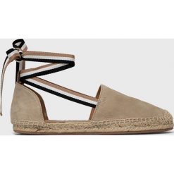 BOSS espadryle zamszowe Madeira Sand kolor beżowy. Brązowe espadryle Boss, bez wzorów, z gumy, z okrągłym noskiem, bez obcasa. W wyprzedaży za 469.99 zł.