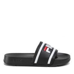 Klapki Fila. Czarne klapki Fila, bez wzorów, sportowe, bez obcasa, bez zapięcia. Za 69.99 zł.
