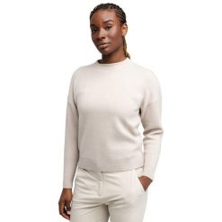 Damski sweter golfowy Siroko Birdie Sand. Brązowe swetry SIROKO, m, bez wzorów, z dzianiny, sportowe, bez ramiączek. Za 296.00 zł.