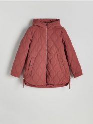 Pikowana kurtka oversize - brudny róż. Czerwone kurtki Reserved, l, bez wzorów, z tkaniny, bez kaptura. Za 259.99 zł.