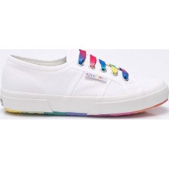 Superga - Tenisówki. Trampki marki Sinsay. W wyprzedaży za 199.90 zł.