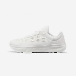 Buty sportowe damskie Essential Icon. Białe buty treningowe Decathlon, bez wzorów, z kauczuku, bez zapięcia, do biegania. Za 119.99 zł.