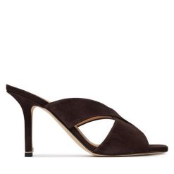 Klapki BOSS. Brązowe klapki Boss, bez wzorów, bez obcasa, bez zapięcia. Za 1,849.00 zł.