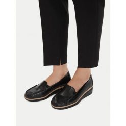 Półbuty Go Soft. Czarne półbuty wsuwane GO SOFT, bez wzorów, bez obcasa, na płaskiej podeszwie. Za 139.99 zł.