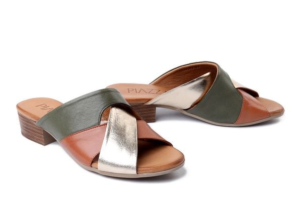 PIAZZA 900147-07 grun, klapki damskie. Klapki Piazza, bez wzorów, ze skóry, bez obcasa, na obcasie, bez zapięcia. Za 284.90 zł.