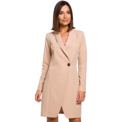 Elegancka sukienka marynarka biznesowa z kołnierzem do pracy beżowa. Brązowe marynarki i żakiety Stylove, xxl, bez wzorów, biznesowe, bez ramiączek. Za 279.00 zł.