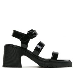 Sandały DeeZee. Czarne sandały DeeZee, bez wzorów, bez obcasa, na słupku, bez zapięcia. Za 189.99 zł.