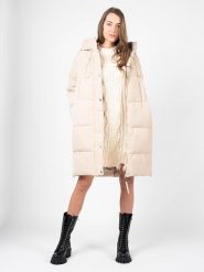 Silvian Heach Kurtka "Down Jacket" | PGA22446PI | Kobieta | Beżowy. Brązowe kurtki Silvian Heach, bez wzorów, z poliesteru. W wyprzedaży za 499.00 zł.