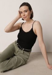 Czarny Bawełniany Top Bieliźniany z Koronką na Regulowanych Ramiączkach Beralisa. Czarne topy Born2be, l, bez wzorów, z bawełny, klasyczne, bez kołnierzyka, bez ramiączek. Za 29.99 zł.