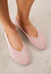 Różowe Balerinki z Imitacji Zamszu w Stylu Basic Saraphiele. Czerwone baleriny Renee, bez wzorów, z jeansu, bez obcasa, bez zapięcia. Za 74.99 zł.