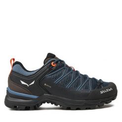 Trekkingi Salewa. Czarne buty trekkingowe Salewa, z gore-texu, bez zapięcia. Za 919.99 zł.