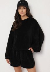 Czarny Dzianinowy Komplet Bluza i Szorty Novanisa. Czarne bluzy Born2be, na lato, bez wzorów, z dzianiny, bez kaptura. W wyprzedaży za 118.99 zł.