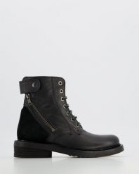 SKÓRZANE BOTKI DAMSKIE D229 TA-CA BLACK. Czarne botki Venezia, bez wzorów, ze skóry, bez obcasa, bez zapięcia. Za 379.00 zł.