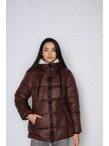 Steve Madden Kurtka zimowa w kolorze czerwonym rozmiar: S. Czerwone kurtki Steve Madden, na zimę, s, bez wzorów, z puchu, bez kaptura. Za 282.80 zł.