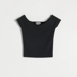 Dopasowana bluzka - czarny. Czarne bluzki Reserved, l, bez wzorów, z dzianiny, bez kołnierzyka, bez ramiączek. W wyprzedaży za 29.99 zł.