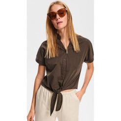 Bluzka z ozdobnym wiązaniem - Khaki. Bluzki marki Reserved. Za 69.99 zł.