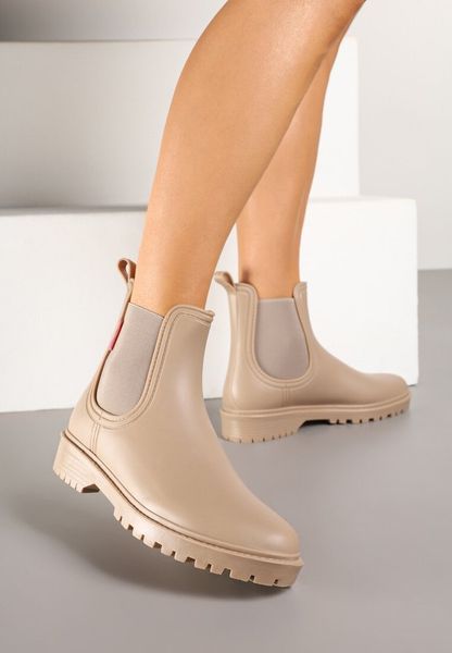 Ciemnobeżowe Kalosze w Stylu Sztybletów Bellexia. Brązowe kalosze Born2be, bez wzorów, z jeansu, bez zapięcia. Za 69.99 zł.